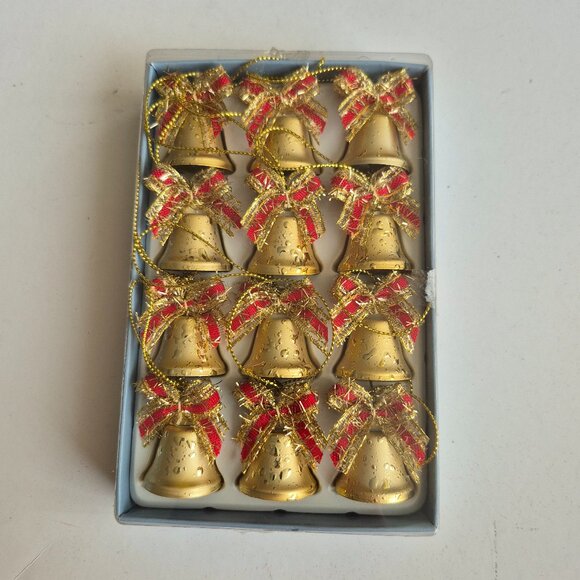 Lot of Red and Gold Christmas Tree Decorations - Picture 3 of 8